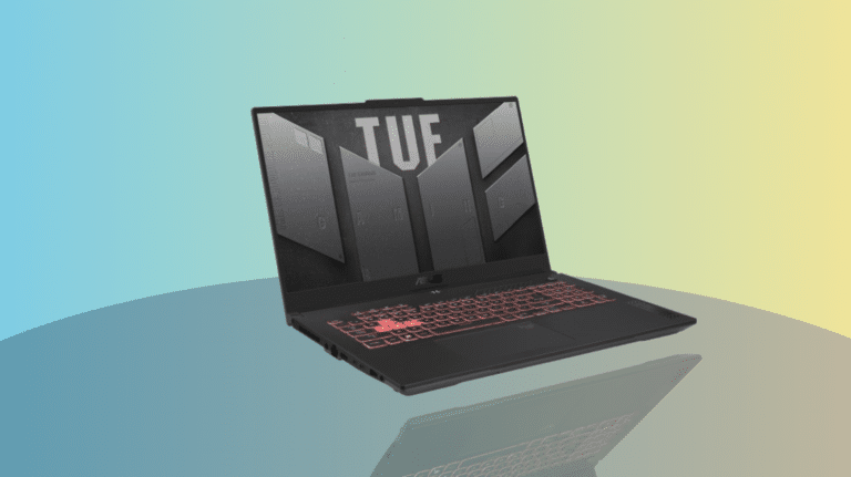 Asus Gaming Laptop vor grünem Hintergrund