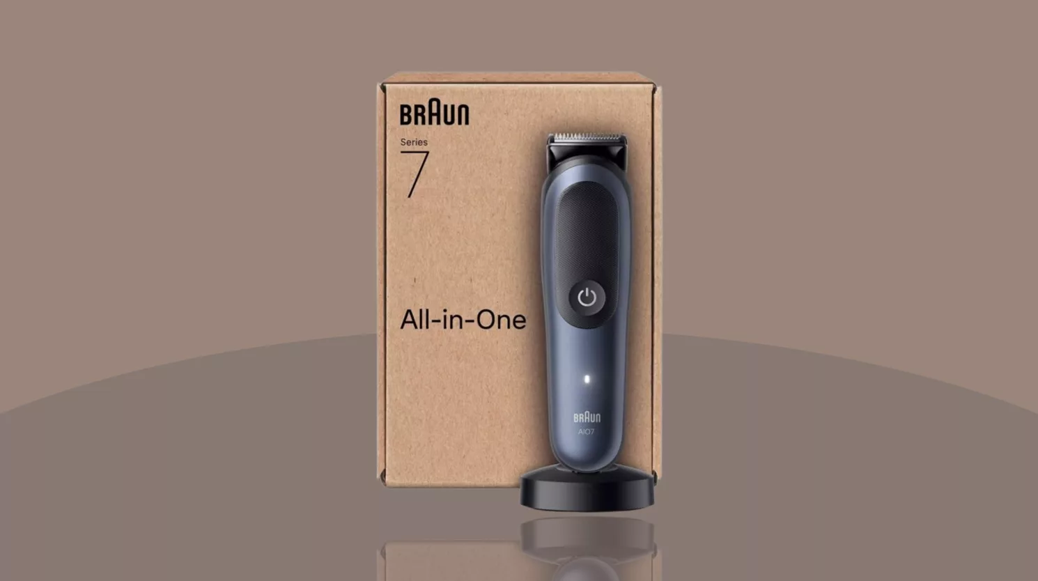 Braun All-in-One Series 7 vor braunem Hintergrund