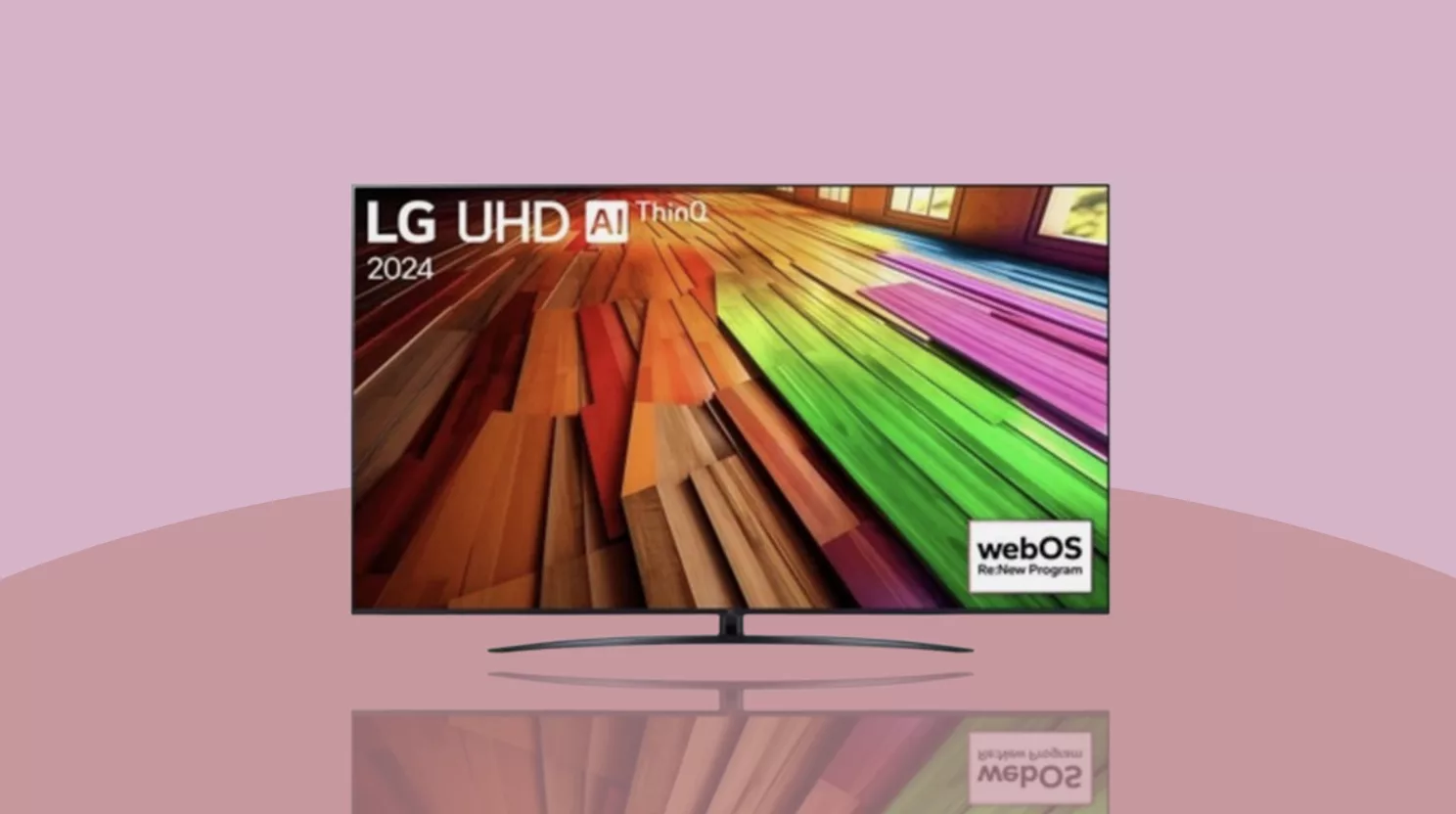Der LG UT81 mit 86 Zoll vor altrosa Hintergrund.