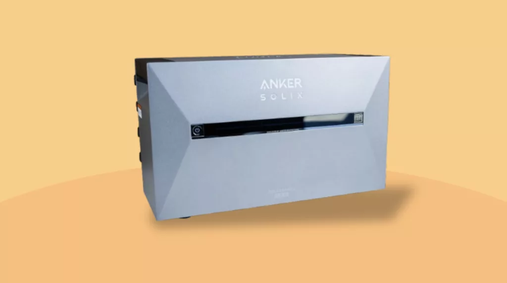 Anker Solarbank 3 Pro vor gelbem Hintergrund