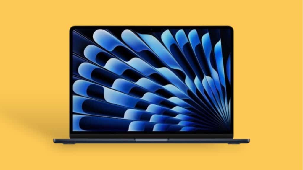 MacBook Air M3 von 2024 im Angebot vor gelbem Hintergrund
