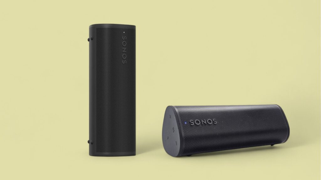 Sonos Roam 2 im Angebot vor grünem Hintergrund