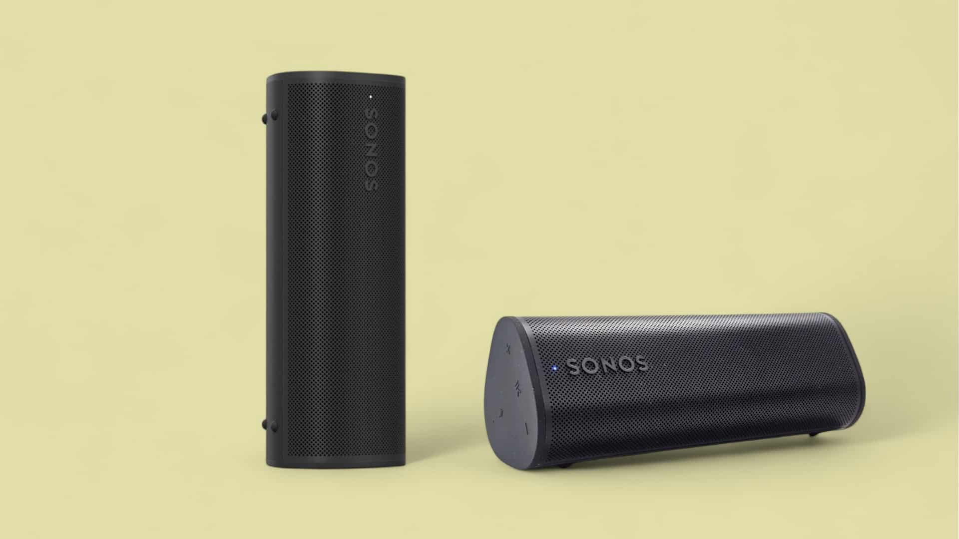 Sonos Roam 2 im Angebot vor grünem Hintergrund