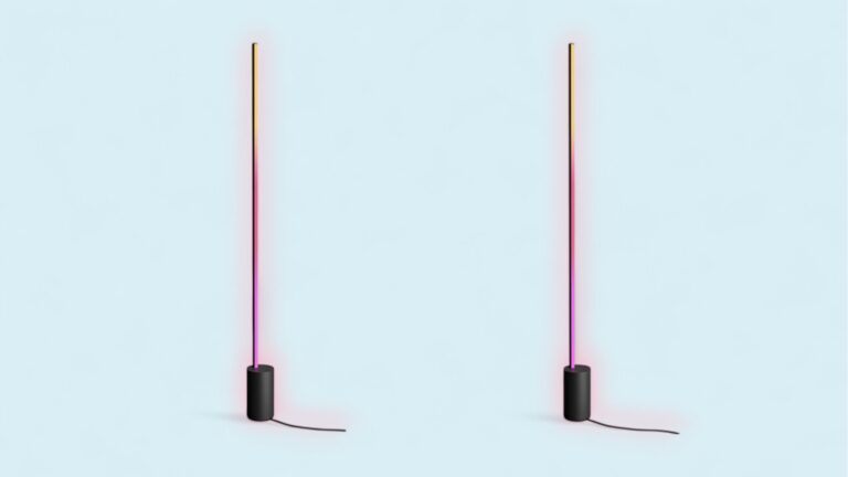 Philips Hue Gradient Signe im Angebot vor blauem Hintergrund
