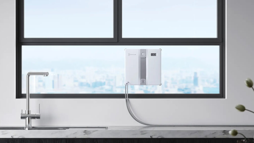 Der Ecovacs Winbot Mini eignet sich auch für kleinere Glasflächen – und ist derzeit für SPIEGEL.de-Leser besonders günstig. (@Ecovacs)