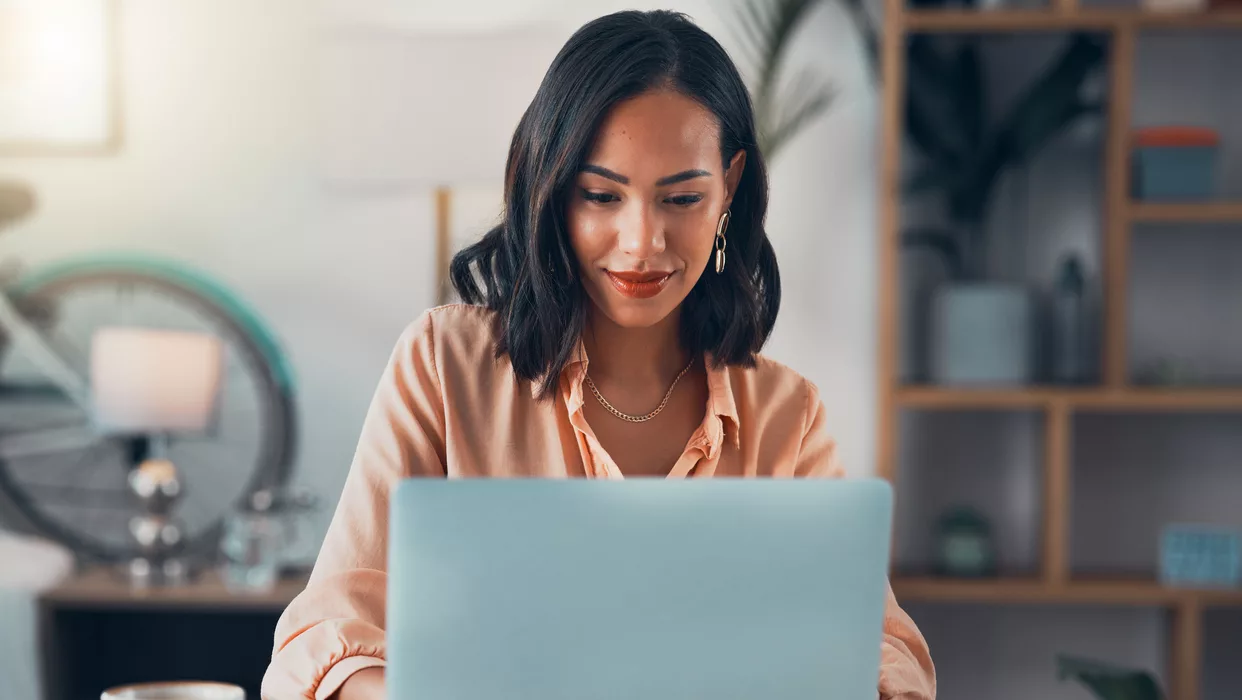 Selbständigkeit gestartet? So einfach kann eine Business-Website sein. (@istockphoto)