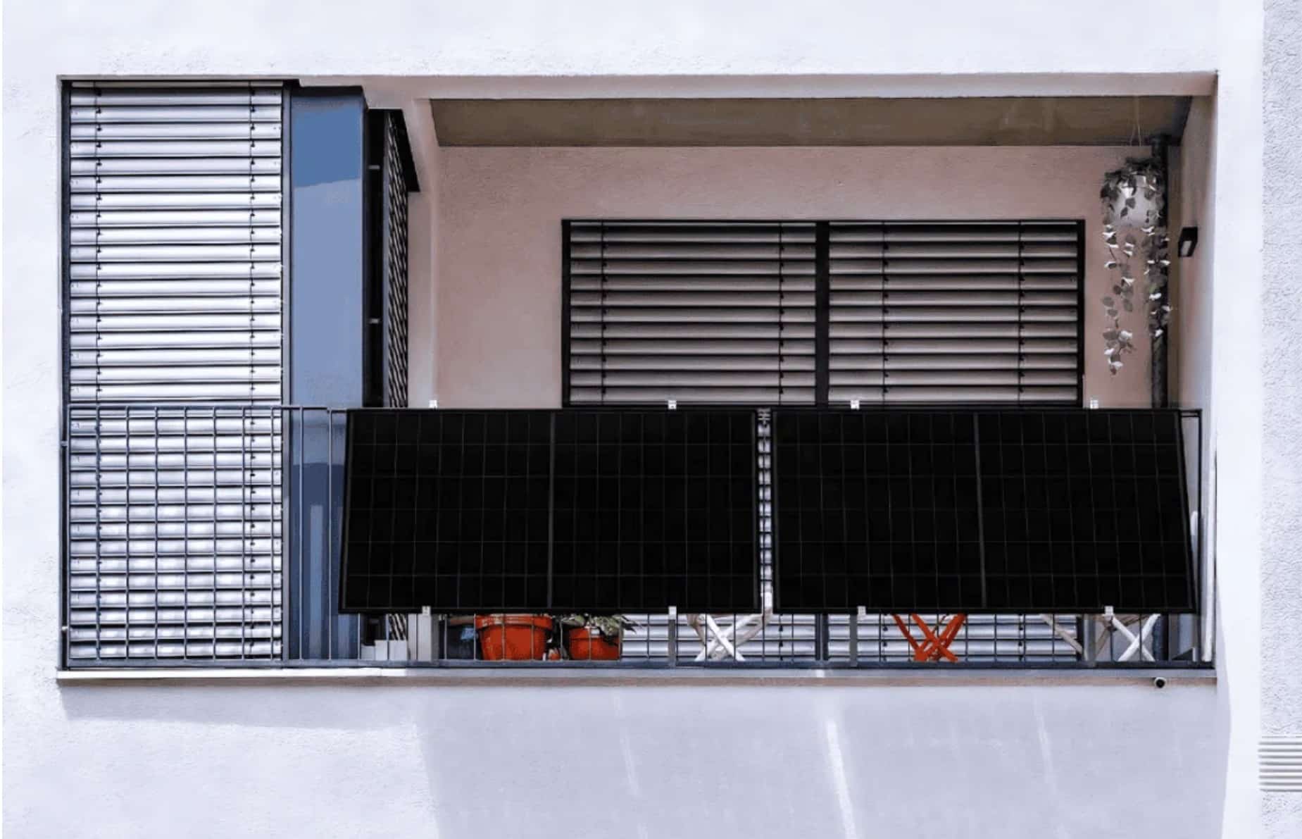 Yuma Balcony (960) Deep Black